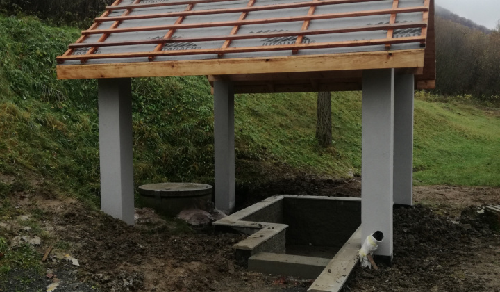 Stavebné úpravy s prestrešením prameňa minerálnej vody v obci 